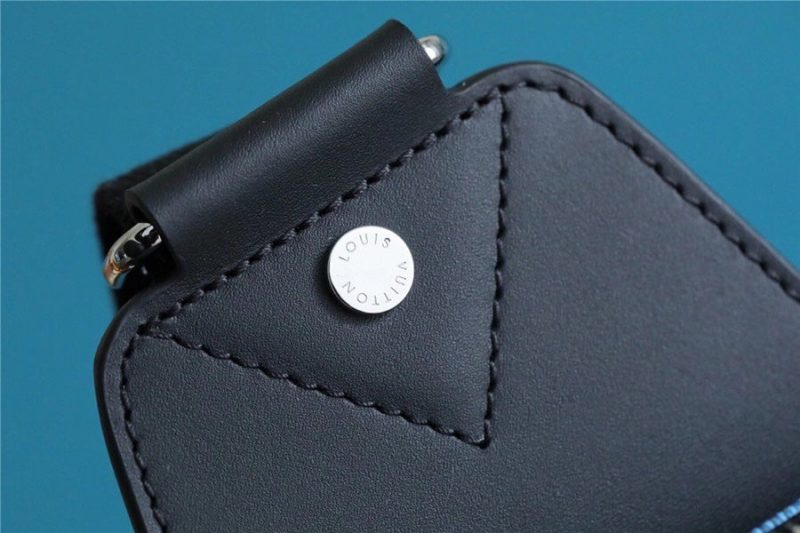 Louis Vuitton Avenue Sling Bag - Image 8