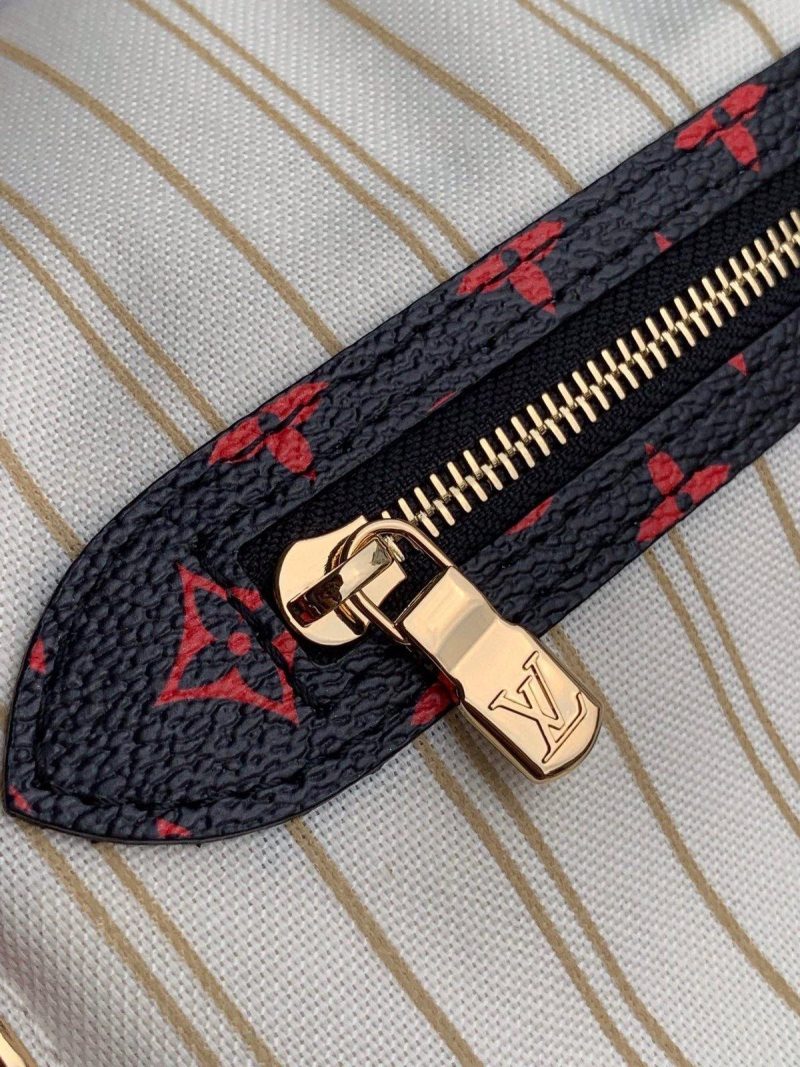 Louis Vuitton Crafty OnTheGo GM Bag - Image 8