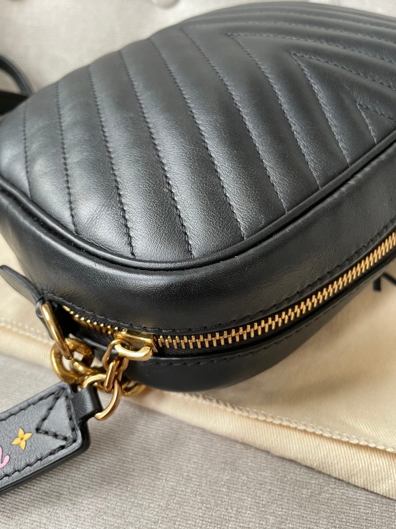 Louis Vuitton Black New Wave Camera Bag - Image 16