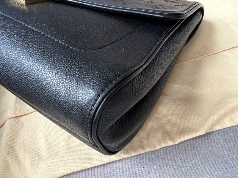 Louis Vuitton Black Empreinte V Tote MM - Image 22