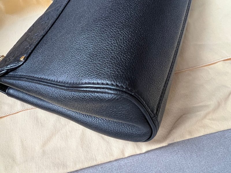 Louis Vuitton Black Empreinte V Tote MM - Image 24