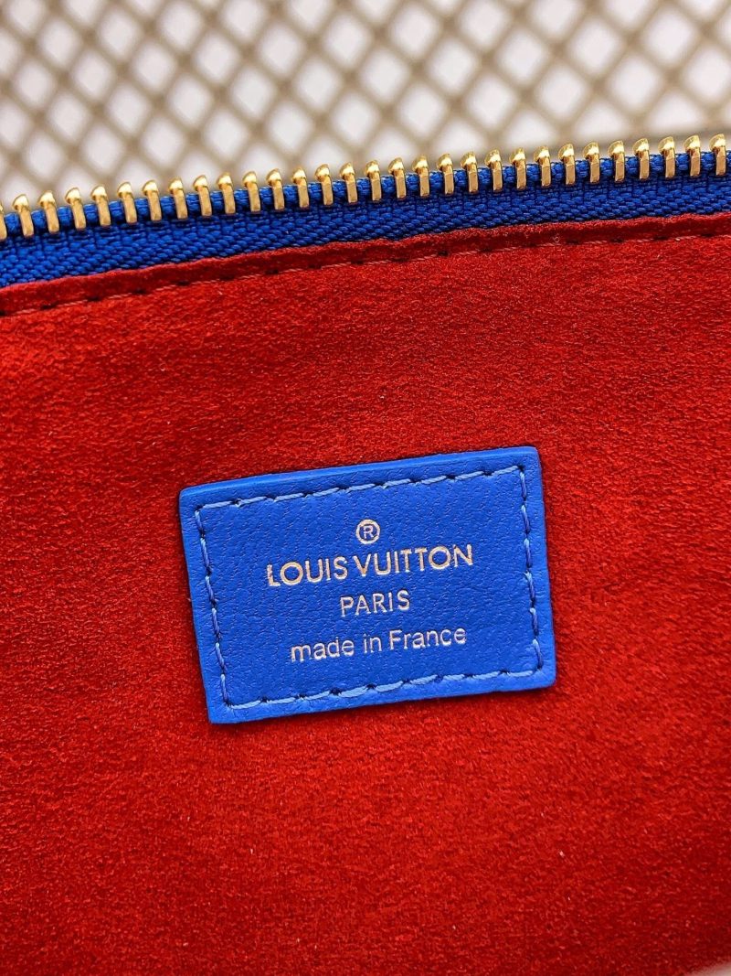 Louis Vuitton Coussin PM Bag - Image 9