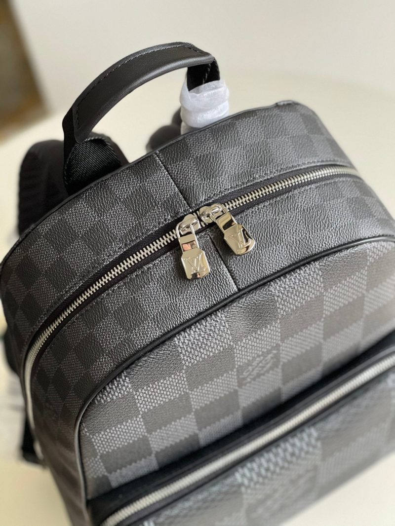 Louis Vuitton Campus Bumbag - Image 7