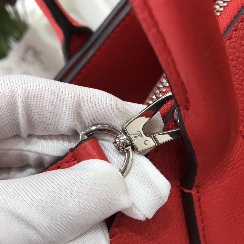 Louis Vuitton CiteCanvas Shoulder Bag () - Image 5