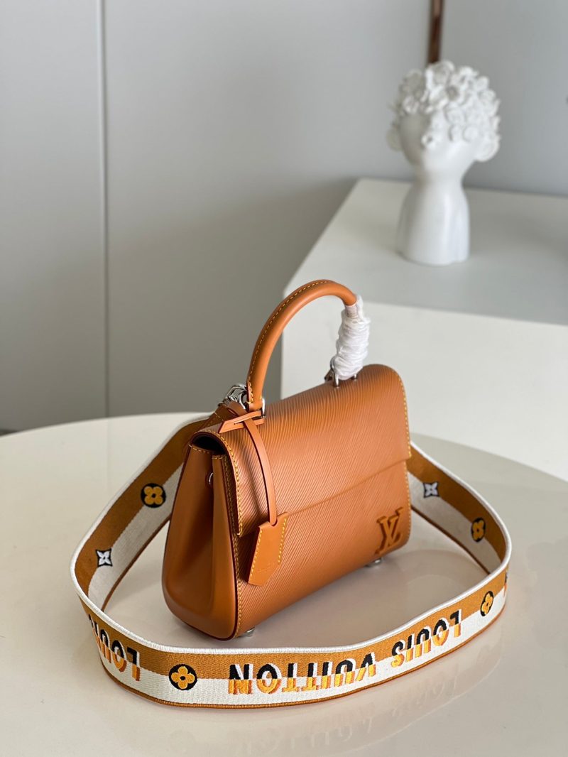 Louis Vuitton Cluny MM Bag - Image 4