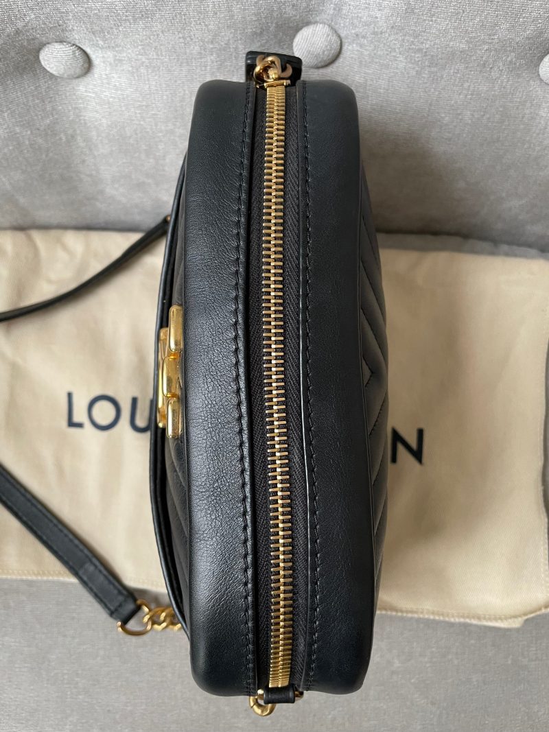 Louis Vuitton Black New Wave Camera Bag - Image 17