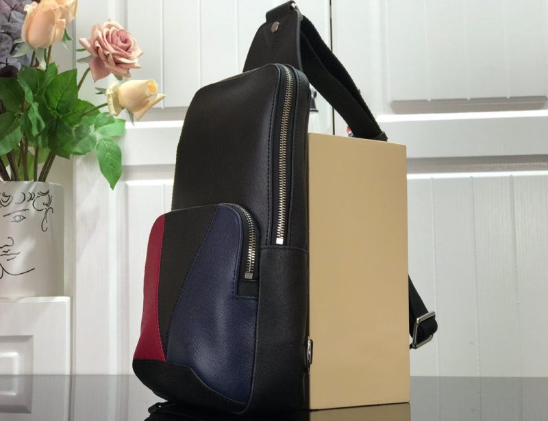 Louis Vuitton Avenue Sling Bag - Image 2