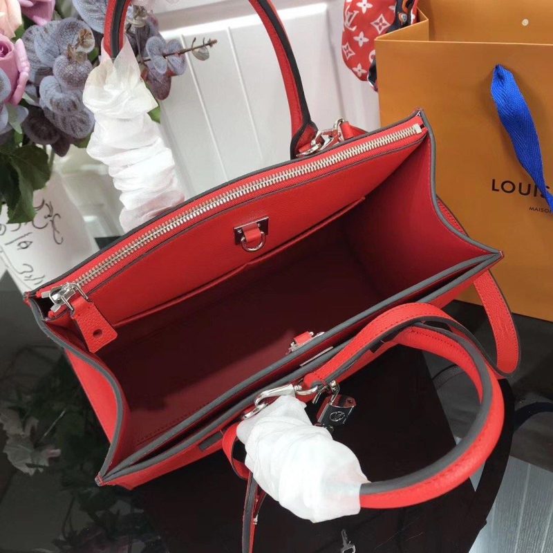 Louis Vuitton CiteCanvas Shoulder Bag () - Image 6