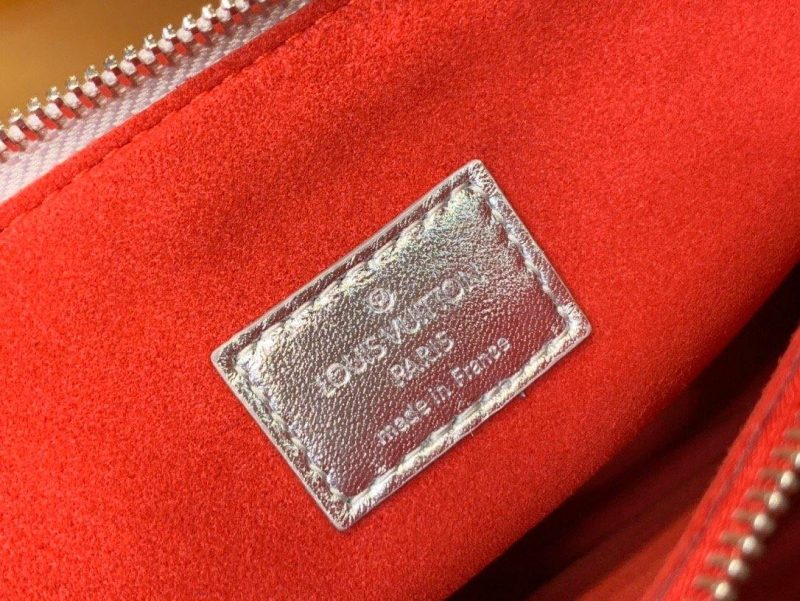 Louis Vuitton Coussin PM Bag - Image 9