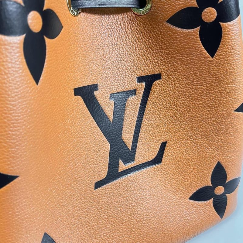 Louis Vuitton Crafty Neverfull MMTote Bag - Image 6