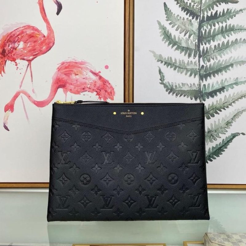 Louis Vuitton Daily Pouch - Image 3