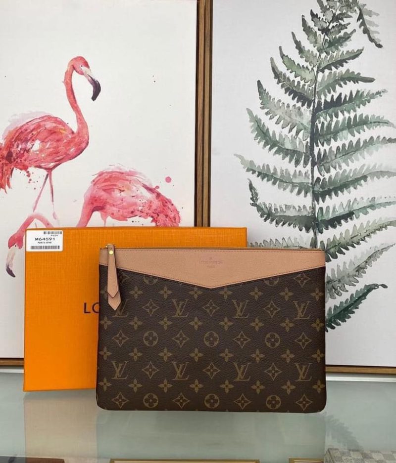 Louis Vuitton Daily Pouch Monogram Empreinte Black
