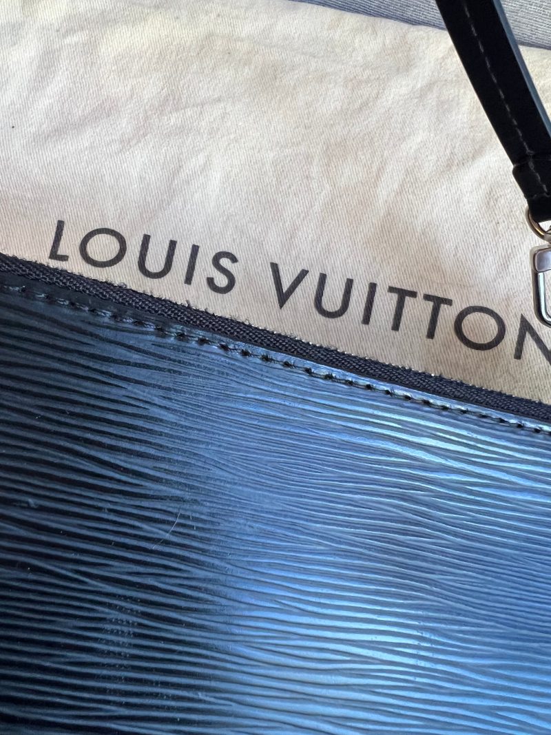 Louis Vuitton Black Epi Leather Saint Jacques PM - Image 12