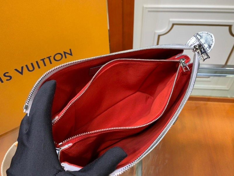 Louis Vuitton Coussin PM Bag - Image 8