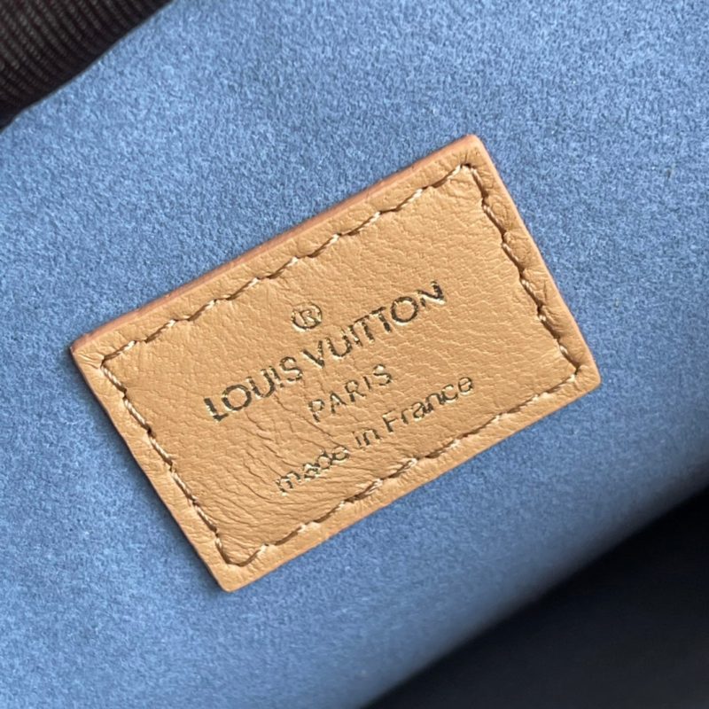 LOUIS VUITTON Coussin CamelM57791 Lambskin Monogram・Pattern Size PM - Image 8