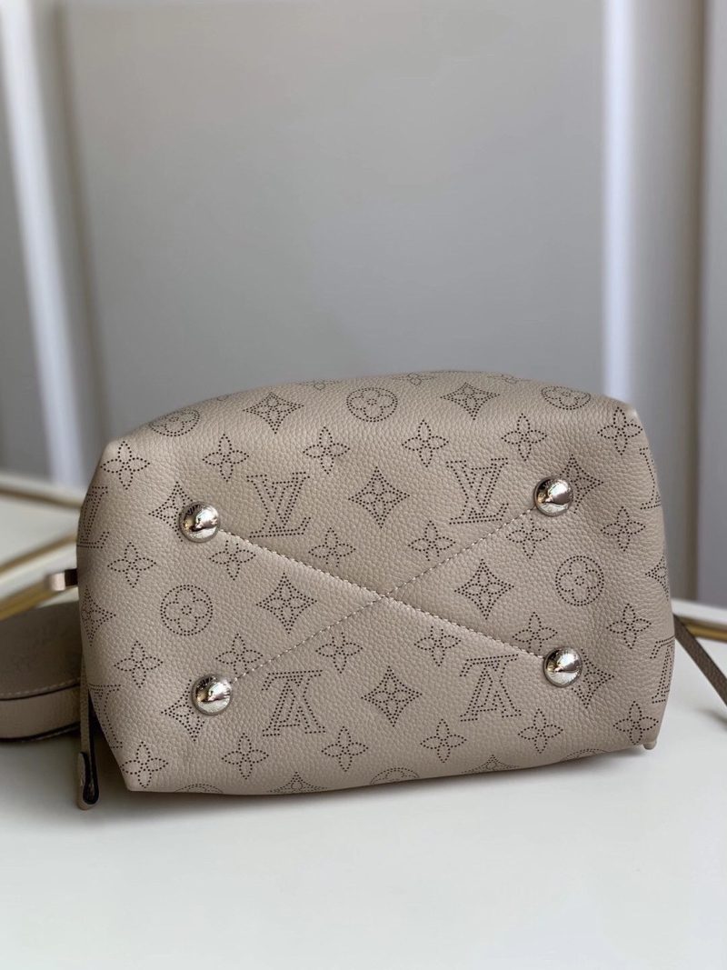 Louis Vuitton Bella Handbag - Image 3