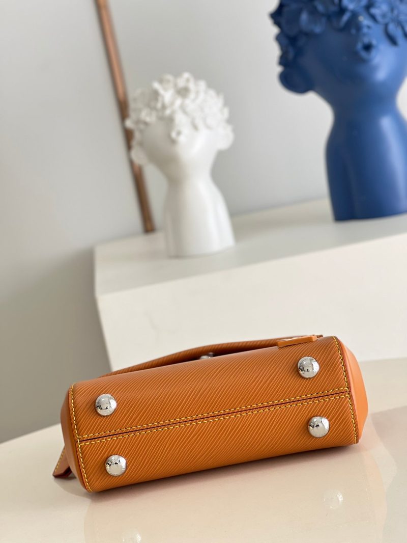 Louis Vuitton Cluny MM Bag - Image 2