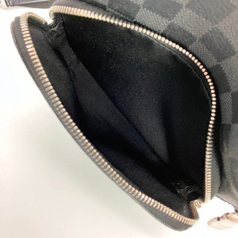 Louis Vuitton Avenue Sling Bag - Image 18