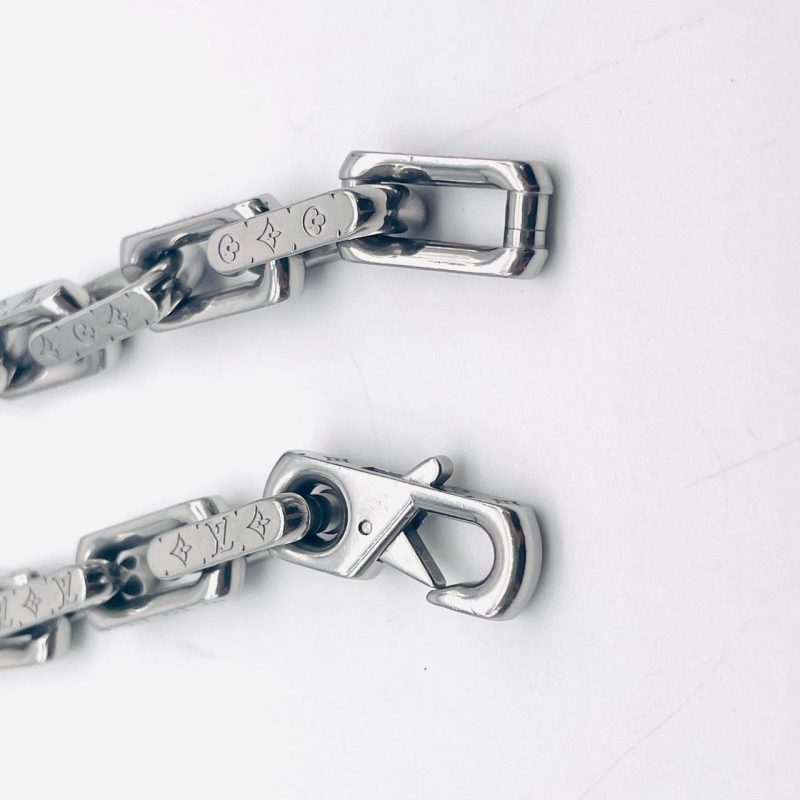 Louis Vuitton Chain It - Image 4