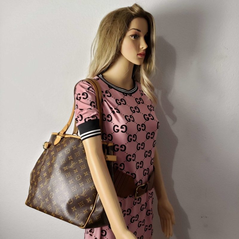 Louis Vuitton Batignolles Vertical Shoulder Bag - Image 13