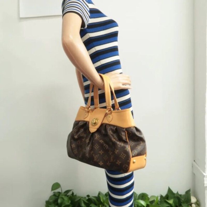 LOUIS VUITTON Boetie Monogram - Image 12
