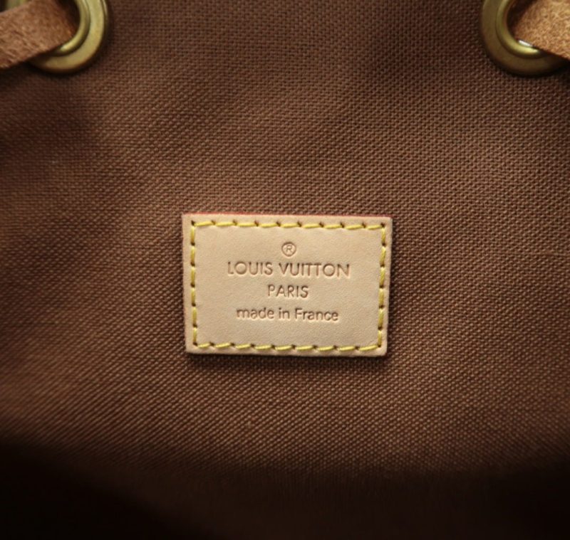 Louis Vuitton Bosphore Messenger Monogram - Image 11