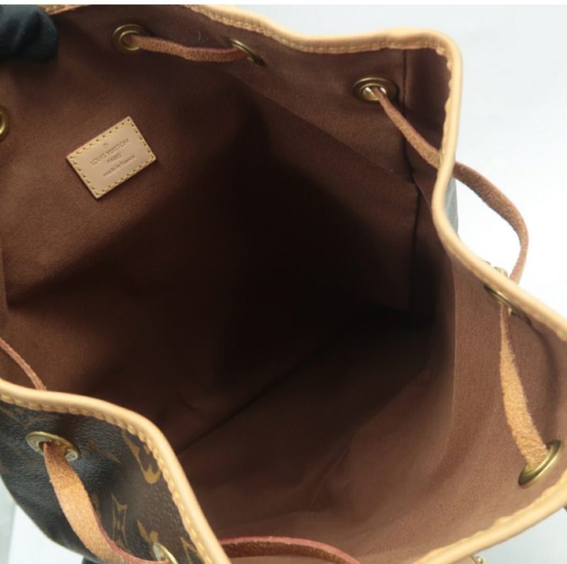Louis Vuitton Bosphore Messenger Monogram - Image 9