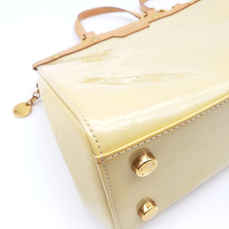 Louis Vuitton Brea MM Vernis Shoulder Bag - Image 11