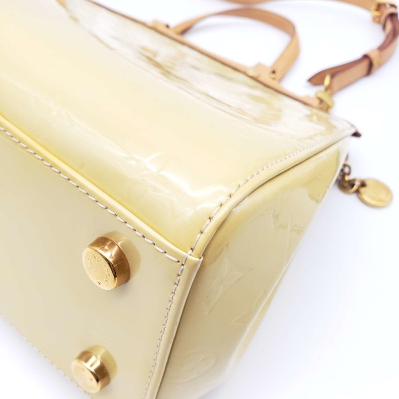 Louis Vuitton Brea MM Vernis Shoulder Bag - Image 12