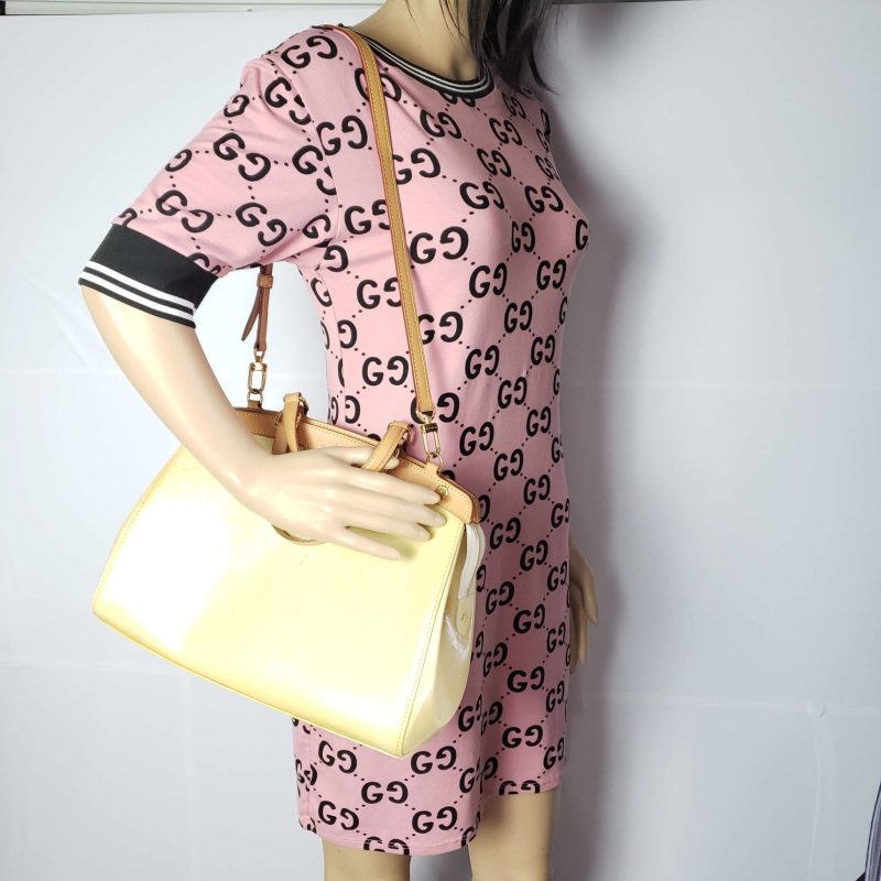 Louis Vuitton Brea MM Vernis Shoulder Bag - Image 17