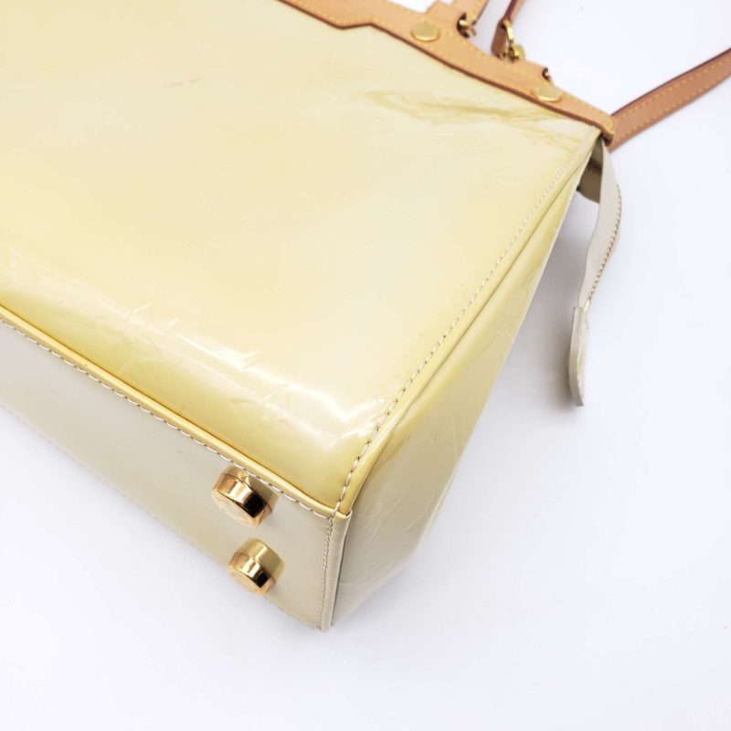 Louis Vuitton Brea MM Vernis Shoulder Bag - Image 10