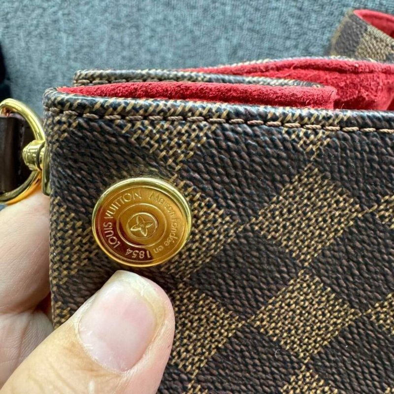 Louis Vuitton Caissa Damier EbeneHobo Shoulder Bag - Image 6