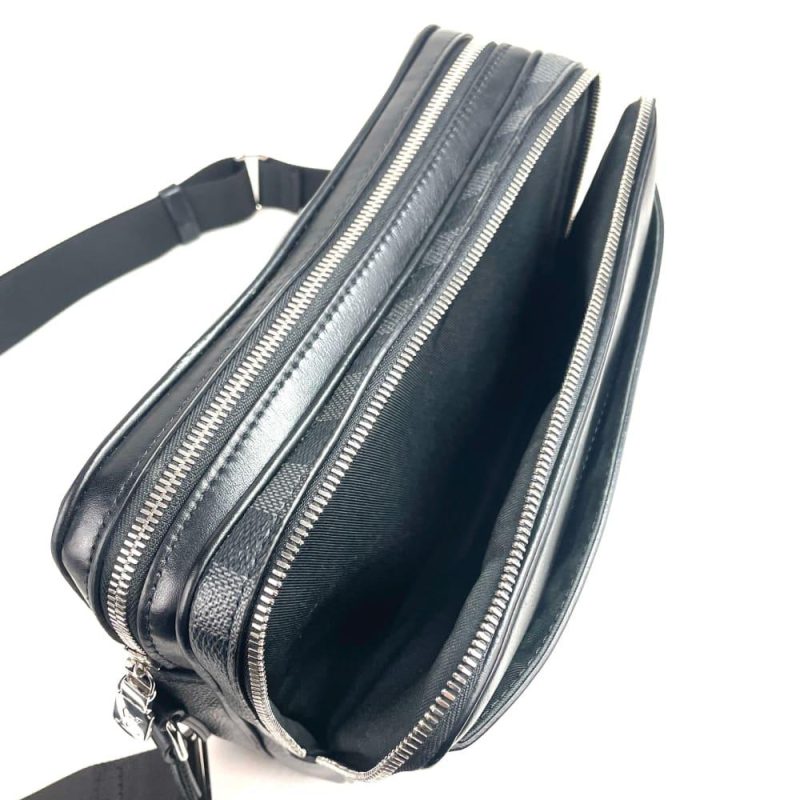 LOUIS VUITTON Damier Graphite Trocadero Messenger PM - Image 3