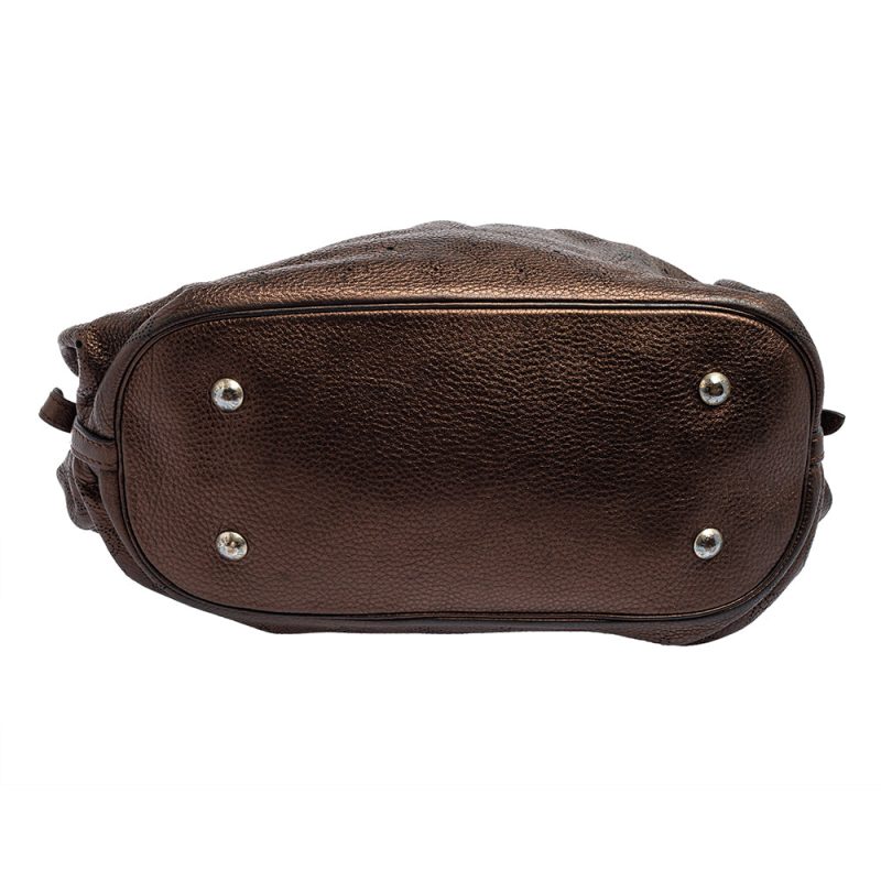 Louis Vuitton Bronze Monogram Mahina Leather L Bag - Image 6