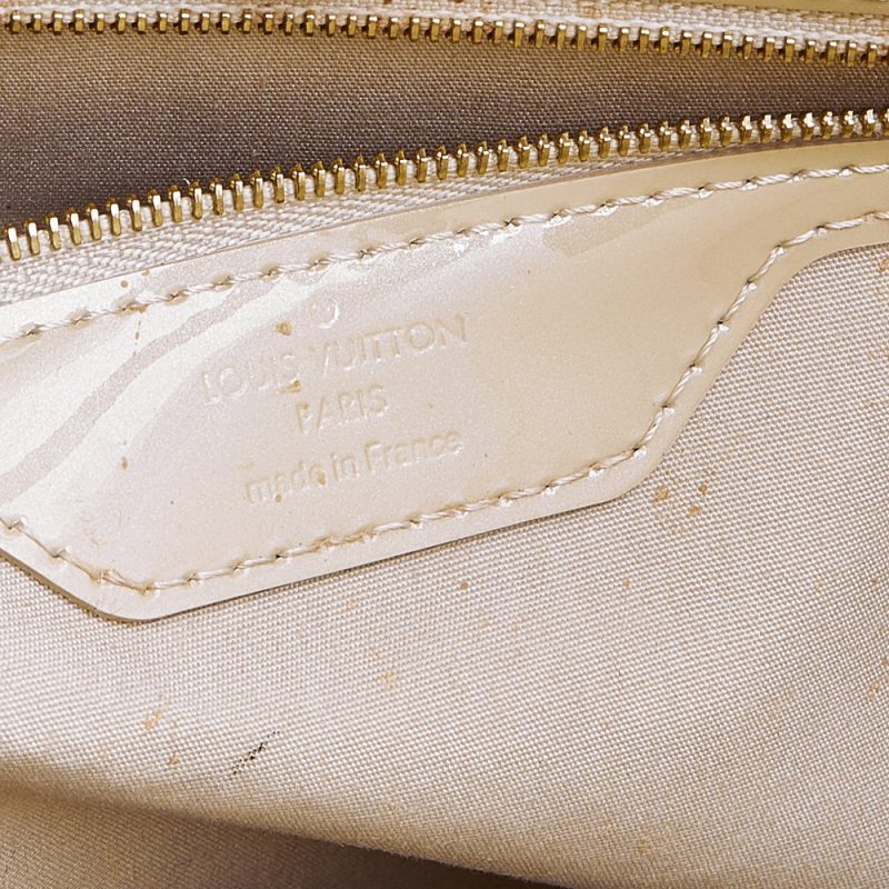 Louis Vuitton Blanc Corail Monogram Vernis Catalina EW Bag - Image 8