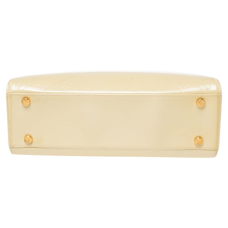 Louis Vuitton Blanc Corail Monogram Vernis Brea GM Bag - Image 7