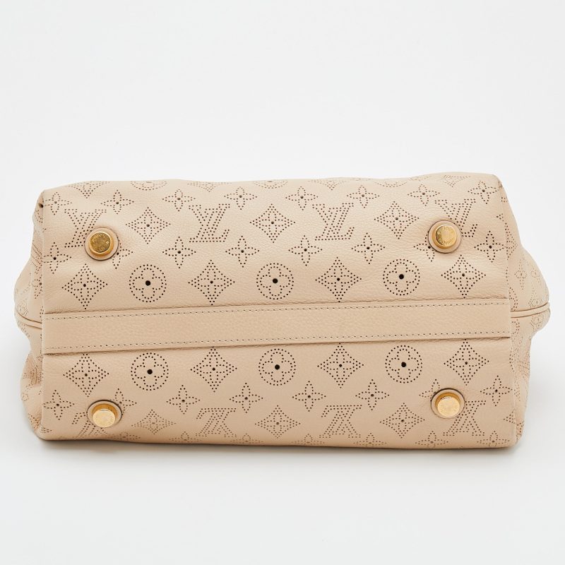 Louis Vuitton Coquill Monogram Mahina Leather Cirrus PM Bag - Image 6