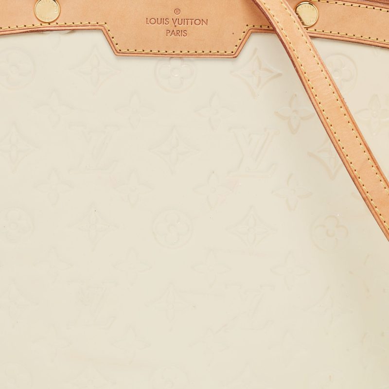 Louis Vuitton Blanc Corail Monogram Vernis Brea GM Bag - Image 5