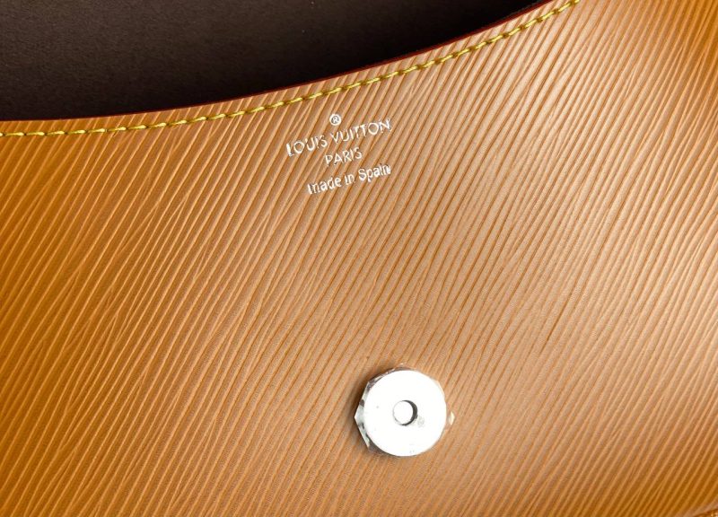 Louis Vuitton Buci Crossbody Bag Epi - Image 7
