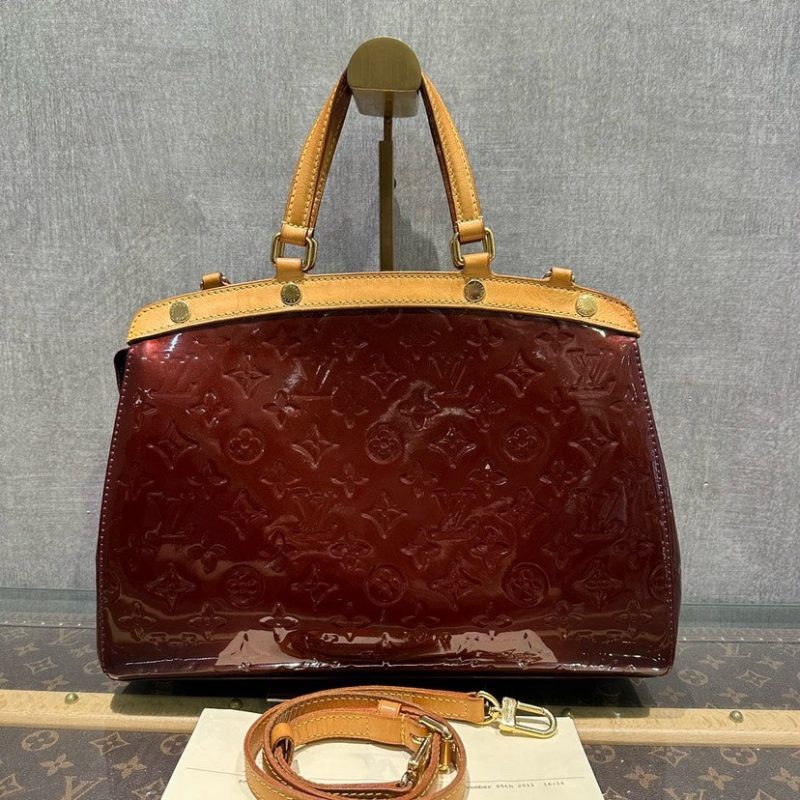 LOUIS VUITTON Brea Bag MM Epi Black - Image 7