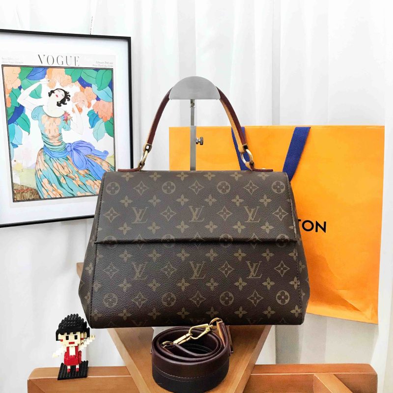 Louis Vuitton Clutch Thames Epi Leather - Image 5