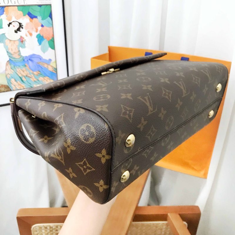 Louis Vuitton Clutch Thames Epi Leather - Image 6