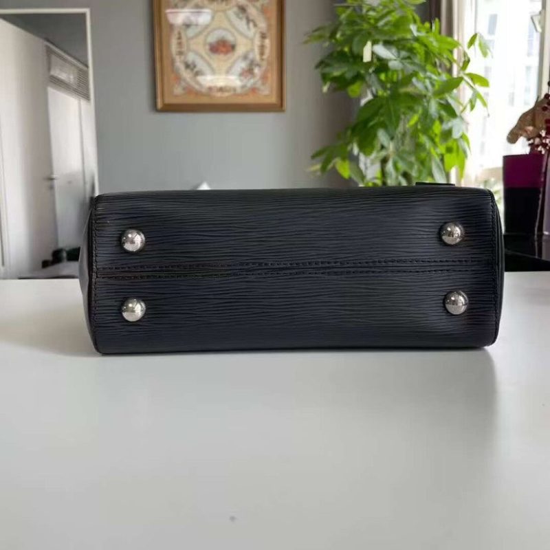 Louis Vuitton Cluny BB Epi Leather< - Image 3