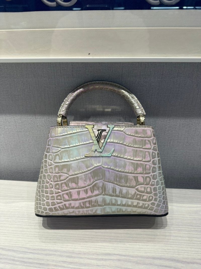 LOUIS VUITTON Capucines Black M56669 Taurillon Leather Size MINI