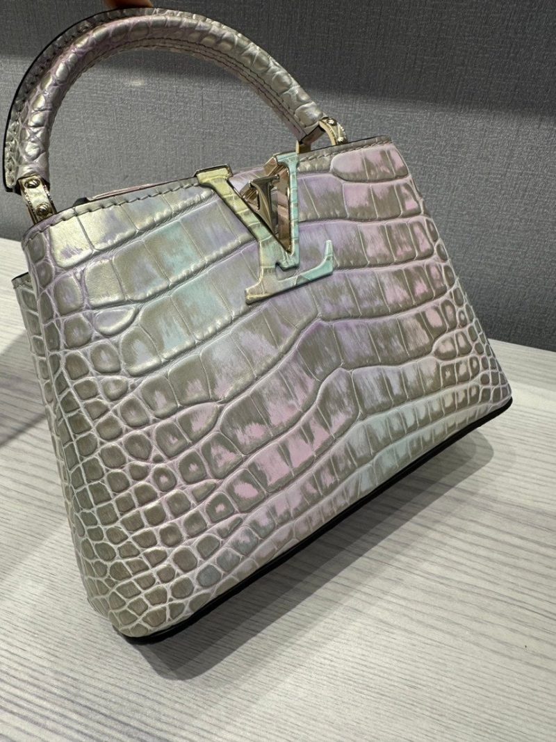 LOUIS VUITTON Capucines Black M56669 Taurillon Leather Size MINI - Image 3
